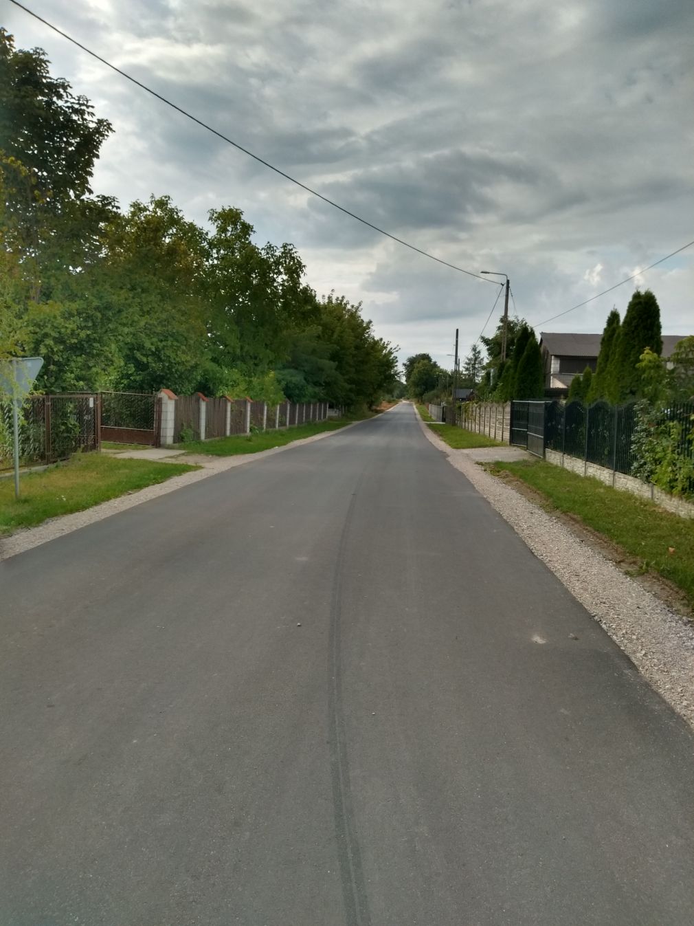 Zakończono przebudowę drogi w miejscowości Ostrowiec.