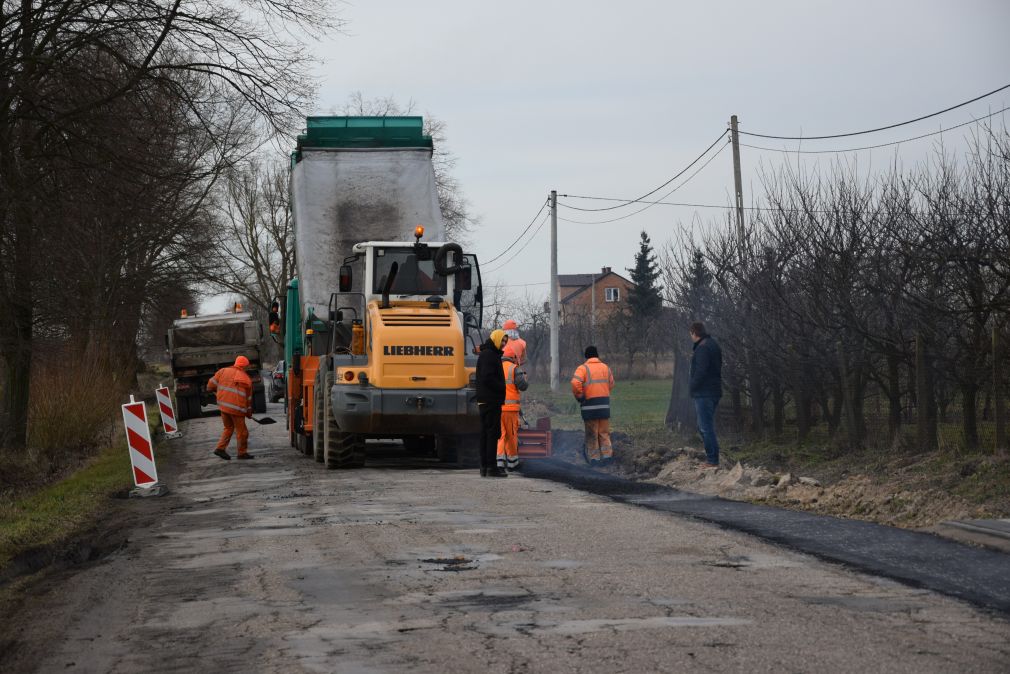 Kolejna powiatowa inwestycja drogowa w realizacji